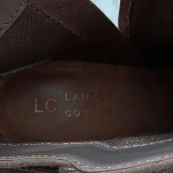 Cute tan suede boots - Picture 5 of 11